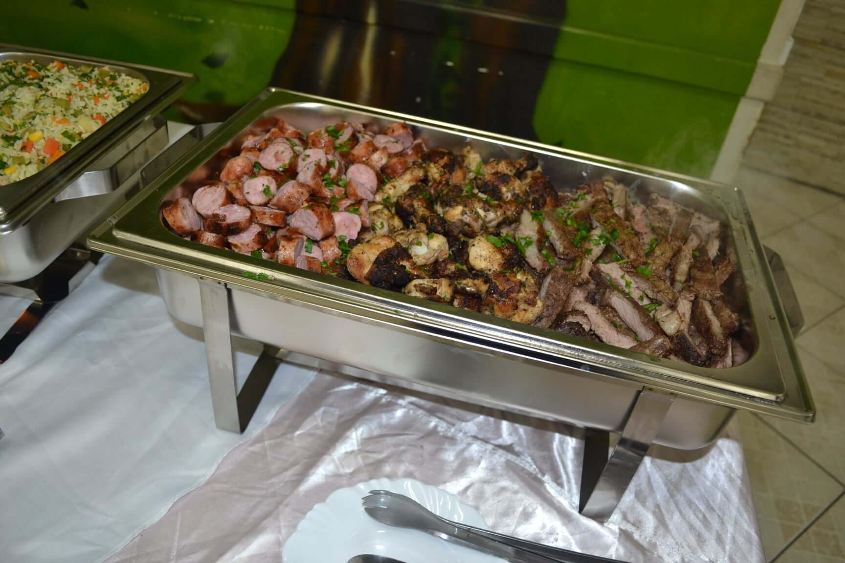 Buffet a domicilio completo para 100 pessoas